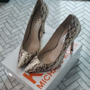snake print stilleto